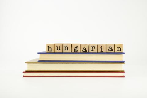 traduções de e para Húngaro